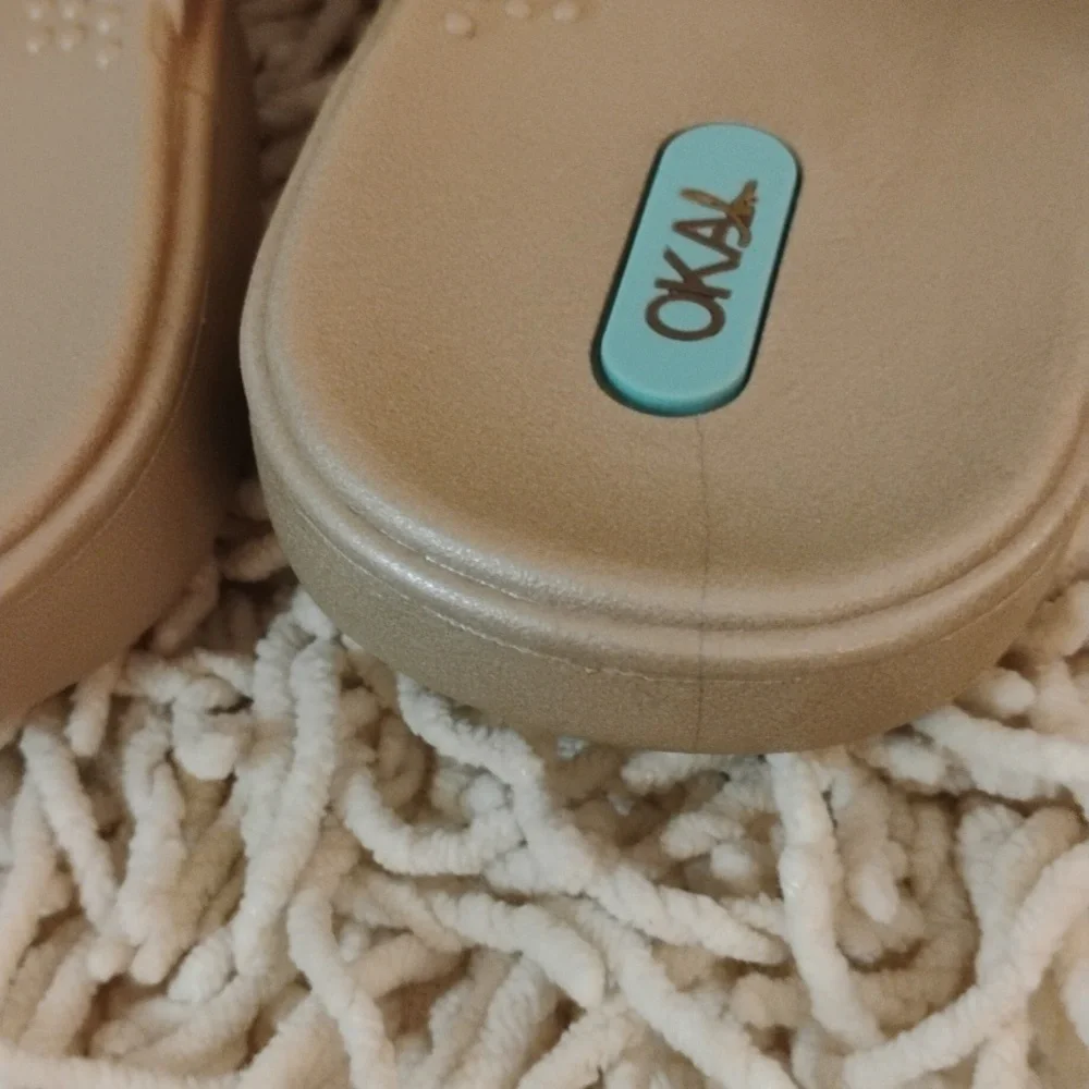 Oka B Sandy Gold And Coral Accent Flipflops - Picture 7 of 9